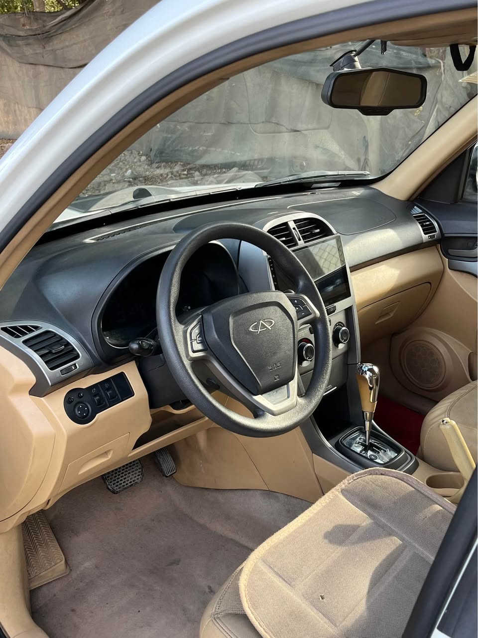 ‏شيري تيكو 2014 للبيع 

- محرك 1800
- كير كهرباء 
- قطرة صبغ مابيه  
- ماشية 95,000 وقابلة للزيادة 
- السيارة عليها ادامة وبوليش كامل 
- كلها على البلاد
- السعر 63 ورقة وبيه مجال
- مكان السيارة البلديات 

اتصال / واتساب 
*********** بغداد, العراق
