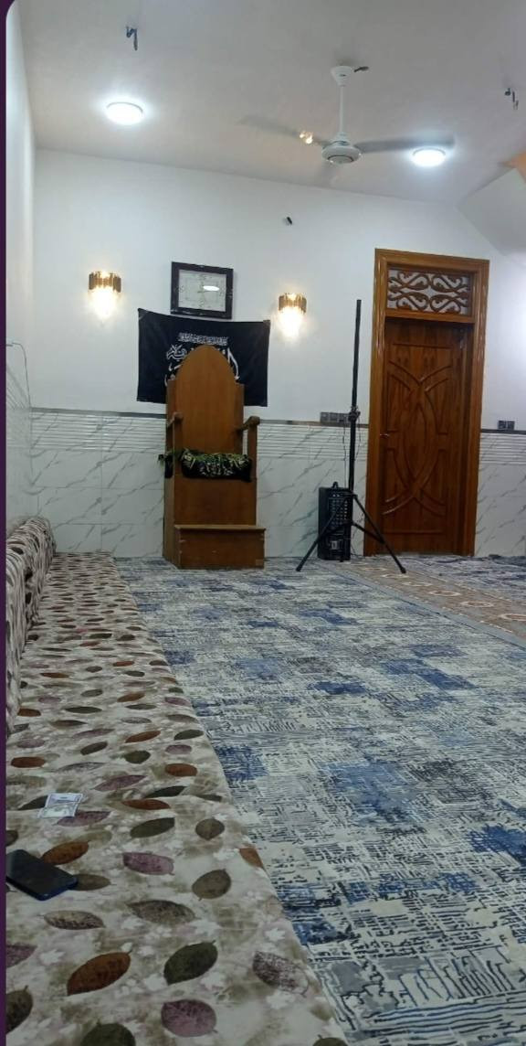 دار للبيع مساحه  100م طابق واحد كربلاء منطقة الجاير قرب صيدلية صافي صفا بناء جديد سنة 24 اقرار محكمه مباشر من صاحب ابو السند بناء ابلوك درجه اوله للاستفسار اتصال ***********
