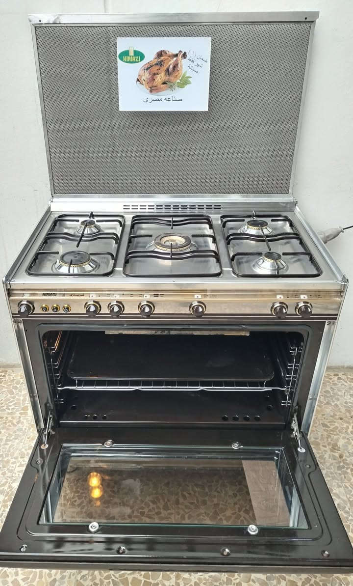 طباخات كريازي عدد ثنين شغال فرن كلوب مقدحه شوايه كلو شغال العنوان موصل جانب الأيمن للاستفسار
***********
***********
