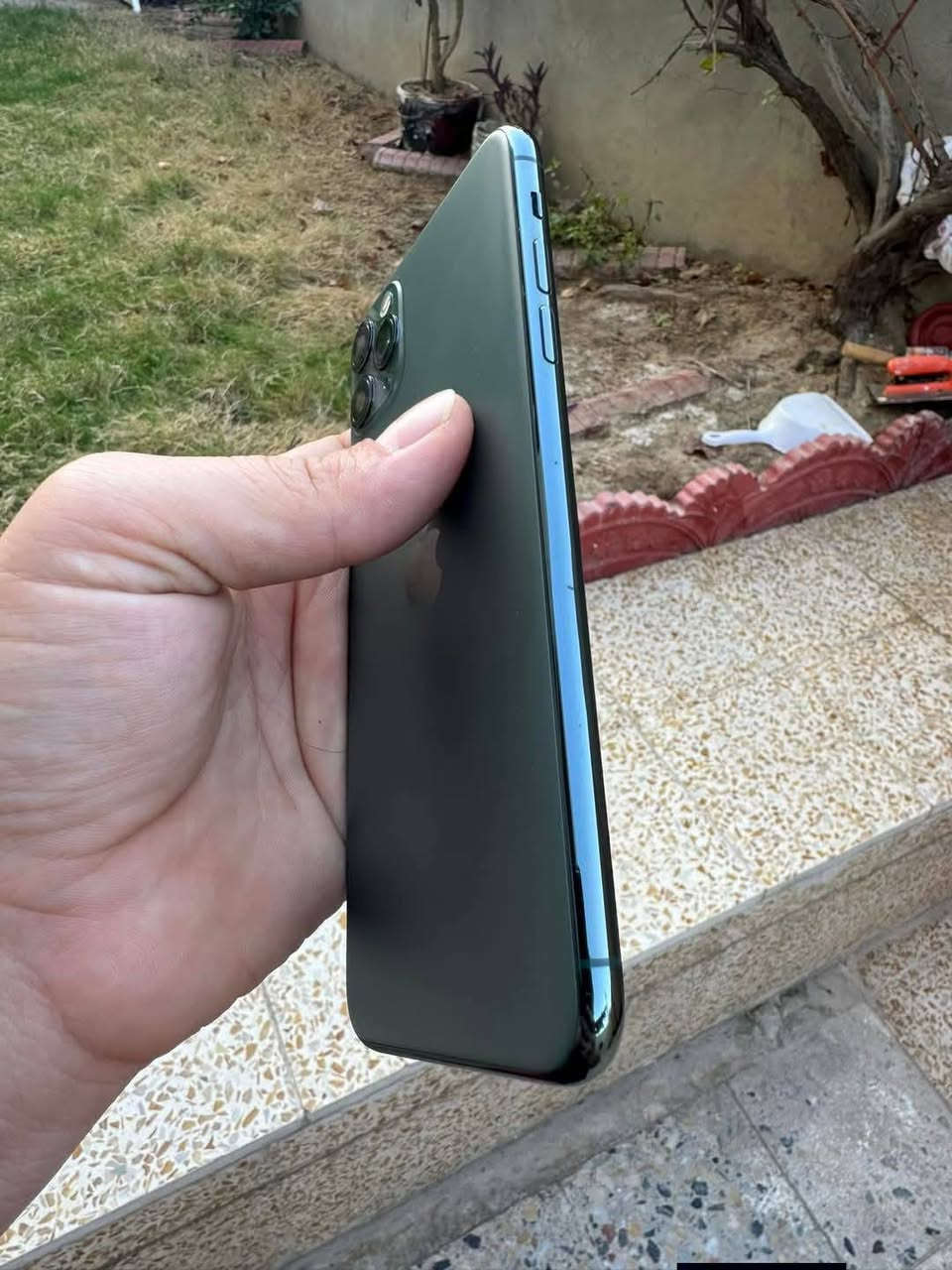 السلام عليكم
أيفون 11 برو ماكس (للبيع فقط)
الذاكرة 256 
البطارية 100 مصعده 
الجهاز كلو شرط مكفول من الخلل والعطل
كلشي مامبدل بي شرط 
السعر 325 وبي مجال للطيبين 
***********
الاسيا واتساب فقط 
***********
