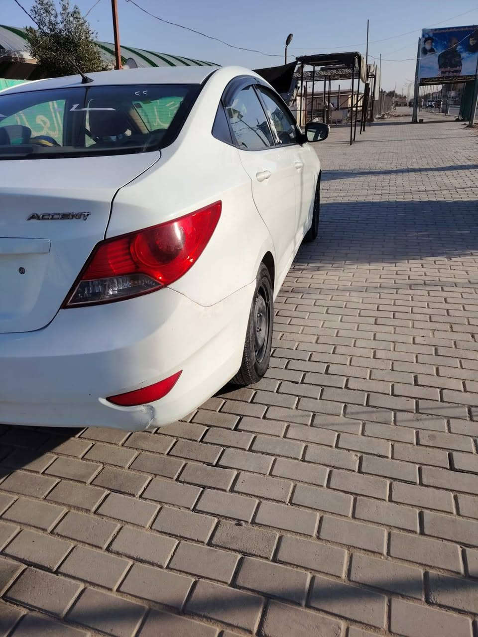 يالله السلام عليكم ورحمة الله وبركاته اكسنت خليجي موديل 2012 قطعه وحده فقط جاملغ امامي واضح بصوره بدون داخل سياره مجرد اشخوط قليله رقم بغداد سنويه شهر ١٢ صاقطعه صاله شهرين جاهزه والحمدالله مكانه بغداد الحسينيه سعرة ٩٧ مطلوبه ٩ ورقات توكع من سعرهه تحويل مباشر رقم التليفون ***********
