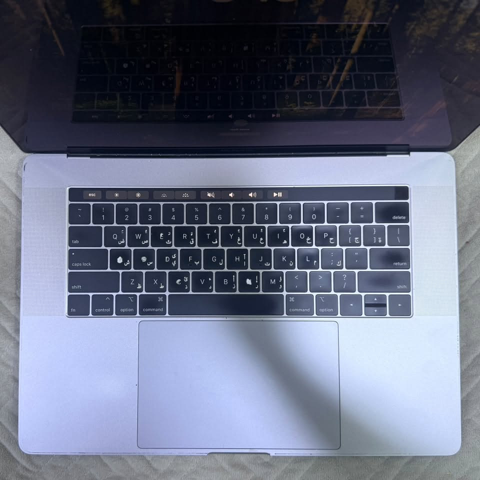 MacBook Pro 2018
Display 15"
Core i9
Ram 16 GB
SSD 512 GB
GPU 4 GB
الملحقات شاحنة فقط

السعر 650 الف
يتوفر توصيل
***********

