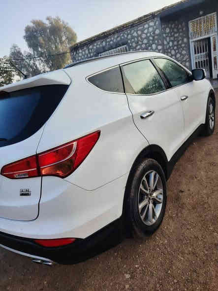 للبيع سياره سنتافي موديل 2014 خليجي 

رقم بغداد سنويه مجدده

المواصفات /

محرك 6 سلندر 

سبعه راكب 

ثلث قطع تبريد 

اشاير بالمري 

ماشيه 136 

سياره جديده تخم تاير حداديه سدر جدد 

محرك وكير مكفولات شرط 

السعر 165 

المكان ديوانيه الحمزه الشرقي 

الاتصال ***********
