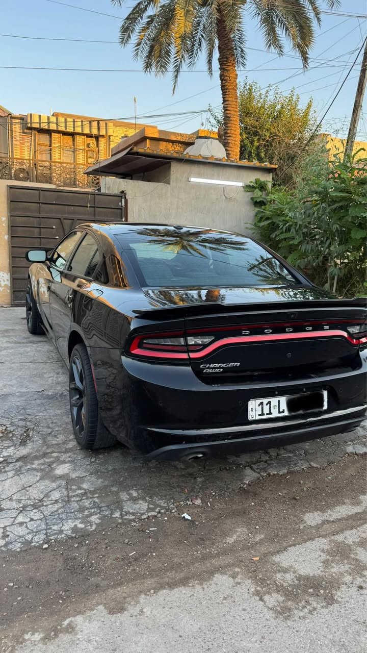 چارجر 2022 بوليسي أصل
وارد امريكي حادثها جاملغ ايمن وبنيد مبدل ومصبوغ 
طاك ايرباك استيرن ودشبول 
مبدل غرفه كامله مخمل مال SXT 
6 سلندر 
فور ويل 
شاشه وسط 
ماشية 57 الف ميل 
سياره جاهزه من كير ومحرك وصدر وتبريد
السعر 178 ورقه وبيها مجال بسيط
مكان السياره الغزالية
للاستفسار *********** بغداد, العراق
