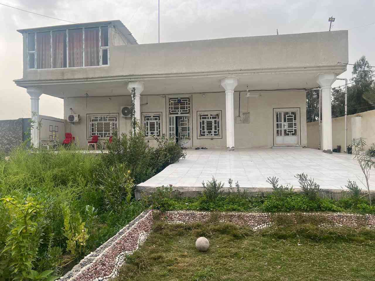 دونم للبيع يحتوي على دارين في منطقة الدخانية قرب إذاعة كربلاء للاستفسار ***********
