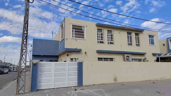 للبيع في مجمع الزهراء السكني
🏠 منزل فخم بموقع مميز!
200 متر مربع - ركن على شارع تجاري
✨ طابقين مع تصميم عصري وراحة استثنائية
🌟 4 غرف نوم واسعة
💎 مساحة متكاملة لتلبية كل احتياجاتك
🔥 إطلالات رائعة وسهولة الوصول إلى كافة الخدمات والمرافق

هل تبحث عن الراحة، الخصوصية، والموقع المثالي؟ لا تفوت فرصة امتلاك هذا البيت الفريد في مجمع الزهراء السكني!

📞 اتصل الآن لمعرفة المزيد أو لتحديد موعد لزيارة المنزل
***********
***********
