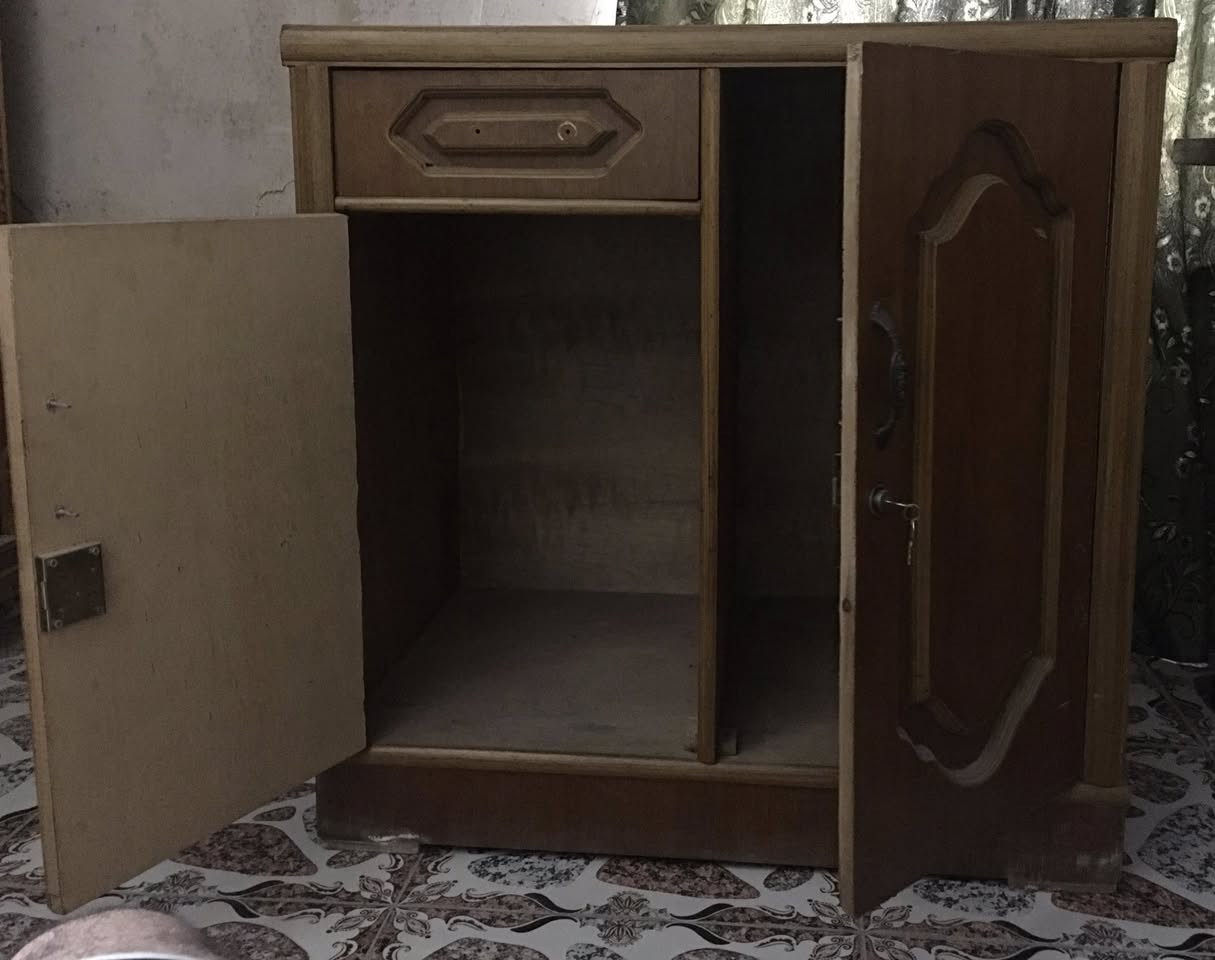 السلام عليكم
بوفيه بابين وجراره من الداخل عملاقه نظيفه جداً وكامله 

سويته ب ١٠٠ واريده ب ٤٠ بغداد الكاظميه ماعندي توصيل


**إذا كنت صاحب هذا الإعلان وتريد حذفه لأي سبب، رجاءا أرسل رسالة إلى الدعم الفني**