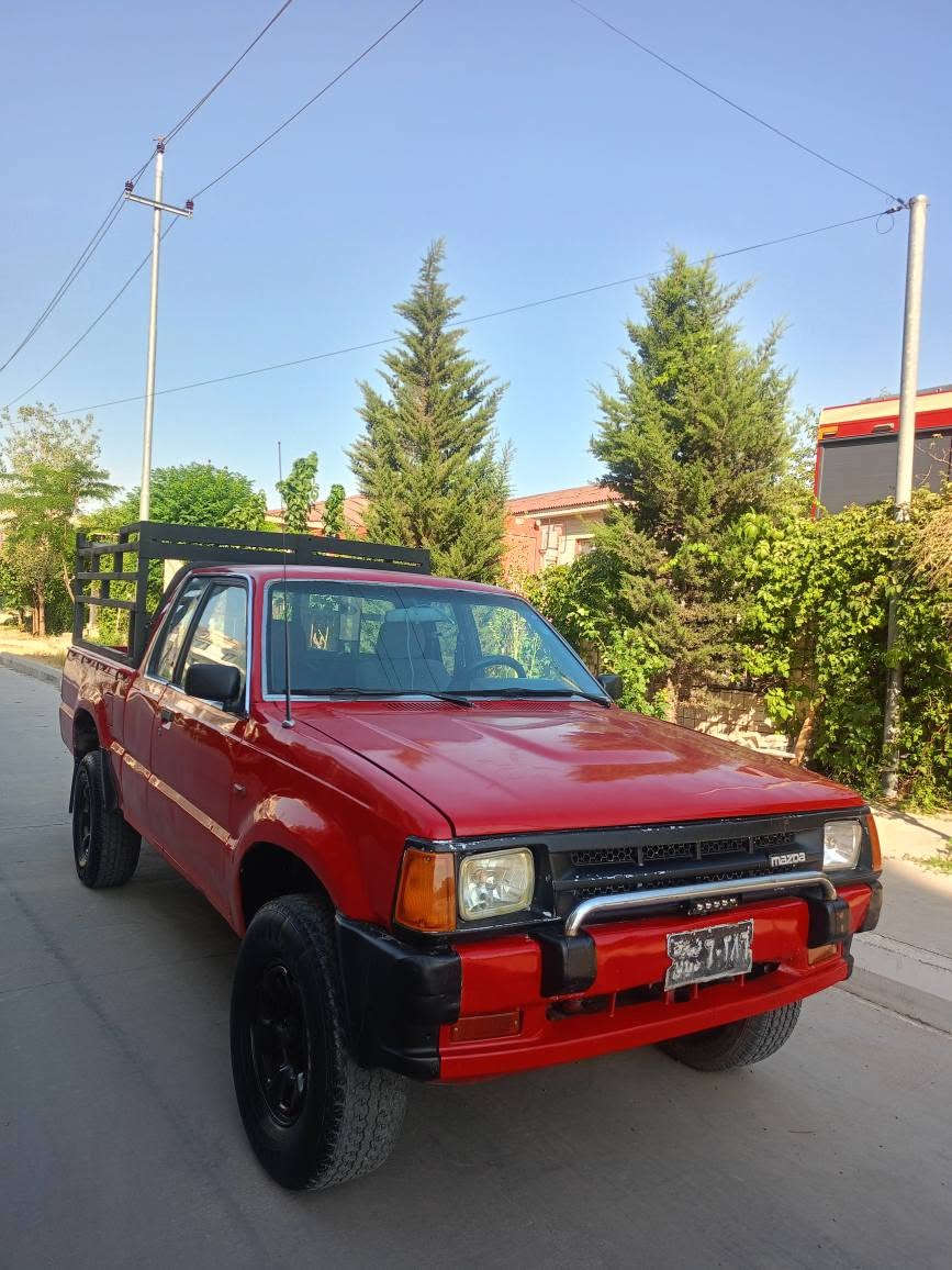 پيكاب تاكو روبع مه رغوب mazda
سن نه وى وه كاله ت پاكانه
موس براوه وه ر گه راو به شه رت 
ده عم ليدراو به شه رت
گێڕوو ماکینە و تەقەو رەقەی بە شەرت 
کارەبای بە شەرت 
٤ تایە و ویلی مەرزیەی لەژێرە لۆک لۆک
چەنچە ی پێوەیە مالی کە سابەتە 
لە سلیمانیم  گۆڕینەوەش ئەکەم بەشتێ بە دڵم بێت السليمانية, العراق


**إذا كنت صاحب هذا الإعلان وتريد حذفه لأي سبب، رجاءا أرسل رسالة إلى الدعم الفني**
