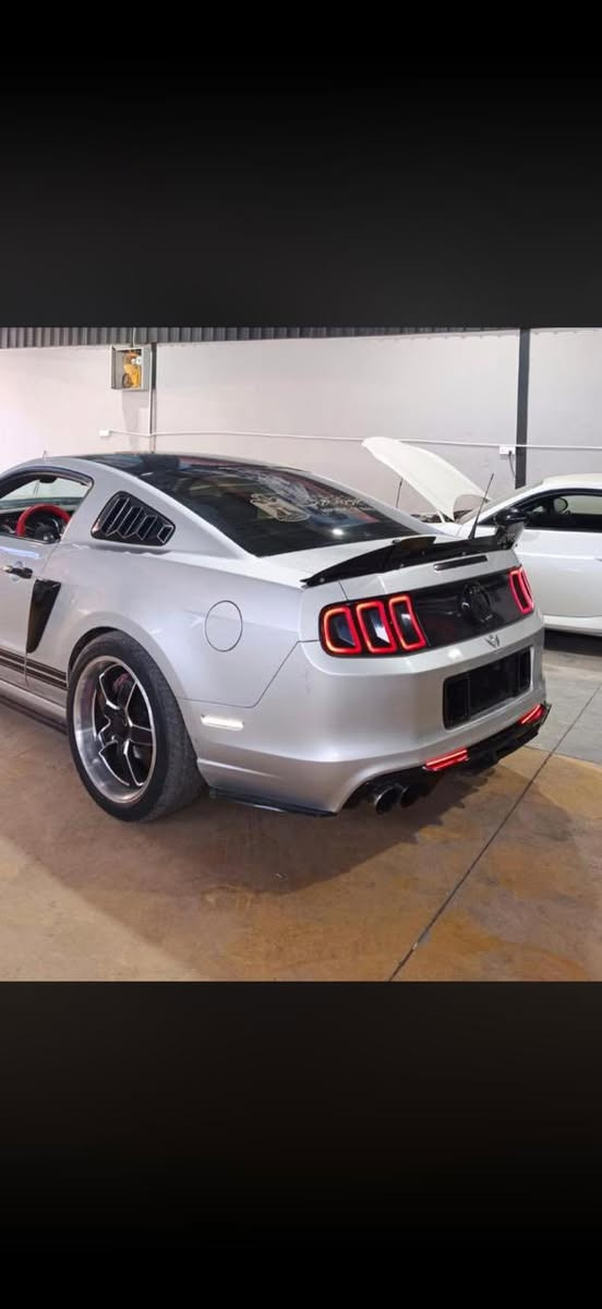 السلام عليكم للبيع 
موستنك 2013 
محرك V6  3700 
السياره ماشيه 114 ميل 
كشنات جلد
دوسات ترحيب 
الدشبول لونين
كزوز بورلا
السياره عليها تزويد مرتب

ابيع السياره على وضعها شرط محرك وكير
السياره مابيها ضرر سابق الي تفيده يتصل على الرقم
***********
