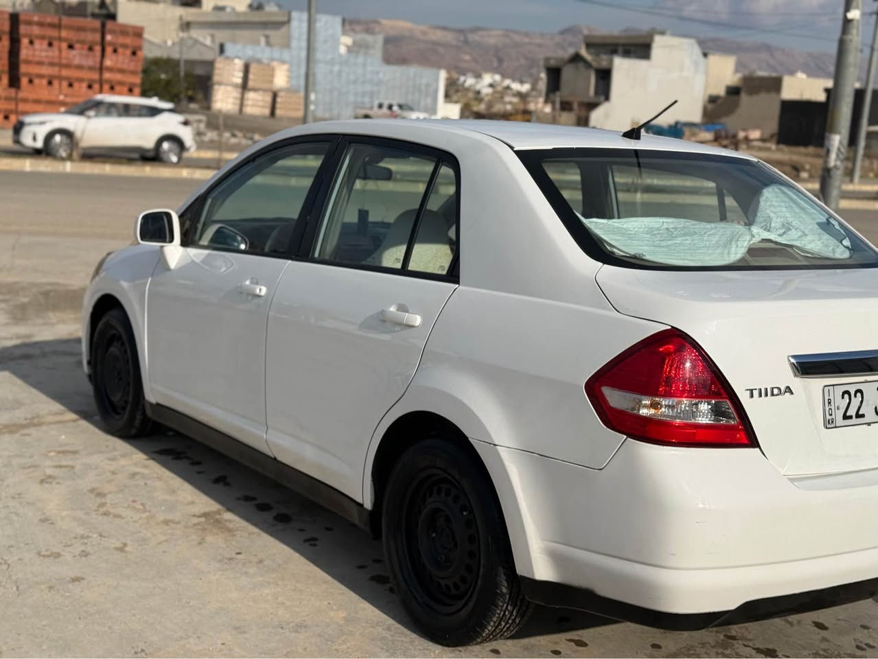 تيدا ٢٠١٢ ناو فورميكا مه كينه گه وره سپى به فرى سه نه وى و ره قه مى نوييه تا ٢٠٣٠به ناوى خومه وه يه  ته نها يه ك په له ى بوياغه بى ده عم و ليدراو  مالى دوسته چوار تايه ى نويى له سه ره ته قه و ره قه ى نيه گير و مه كينه به شه رتى فه حس 
سعرى ٩٨ وه ره قه و مه جاليكى كه م 
***********
*********** كويسينجاك, أربيل
