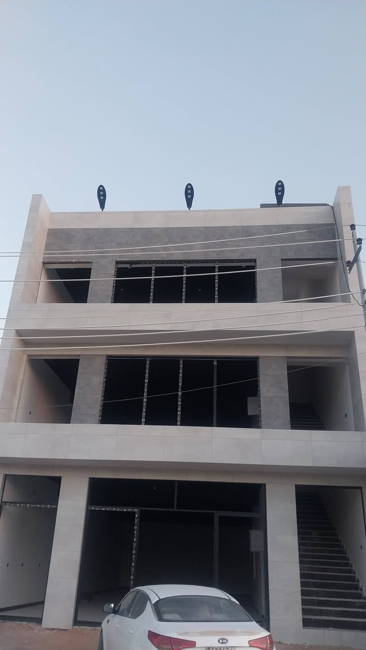 عماره ثلاث طوابق للبيع او الايجار 

حي النداء عمود ٥٤

شارع المجمعات 

للاستفسار 
***********
