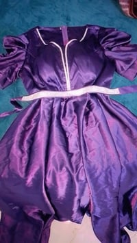 فستان بنفسجي • يلبس ٤٦ • ثقيل