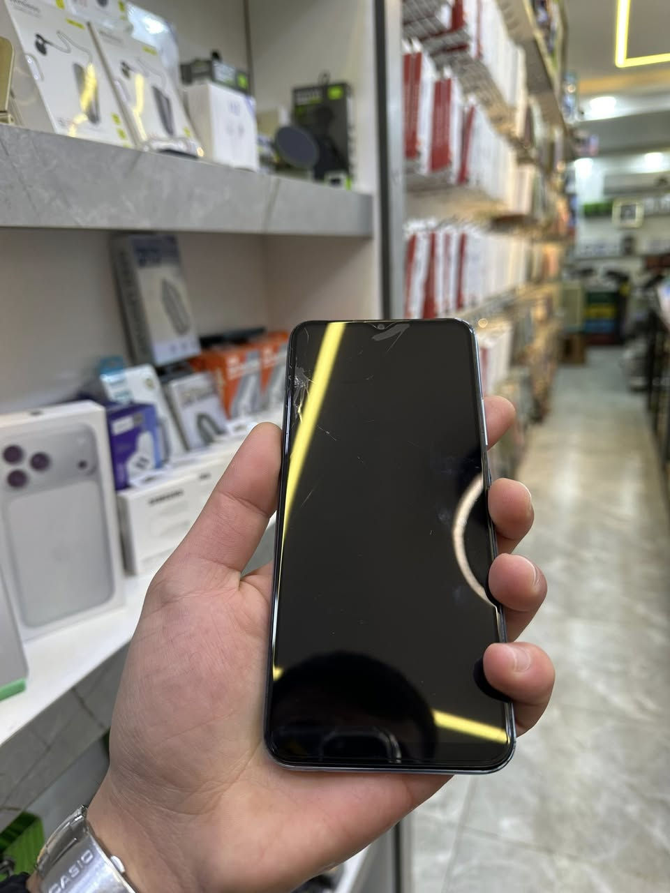 بلاش بلاش 🔥
.
بسم الله الرحمن الرحيم 
.
Realme c21y
.
الذاكرة 64G رام 4G
.
بي فطر بال كلاس ما مأثر كلشي عال شاشة والشاشة شرط الاصلية ما مبدلة الجهاز لا مفتوح ولا مبدل بي شي 📍⁉️⁉️
.
العنوان : موصل حي سومر / مكتب عرفة 
.
***********
