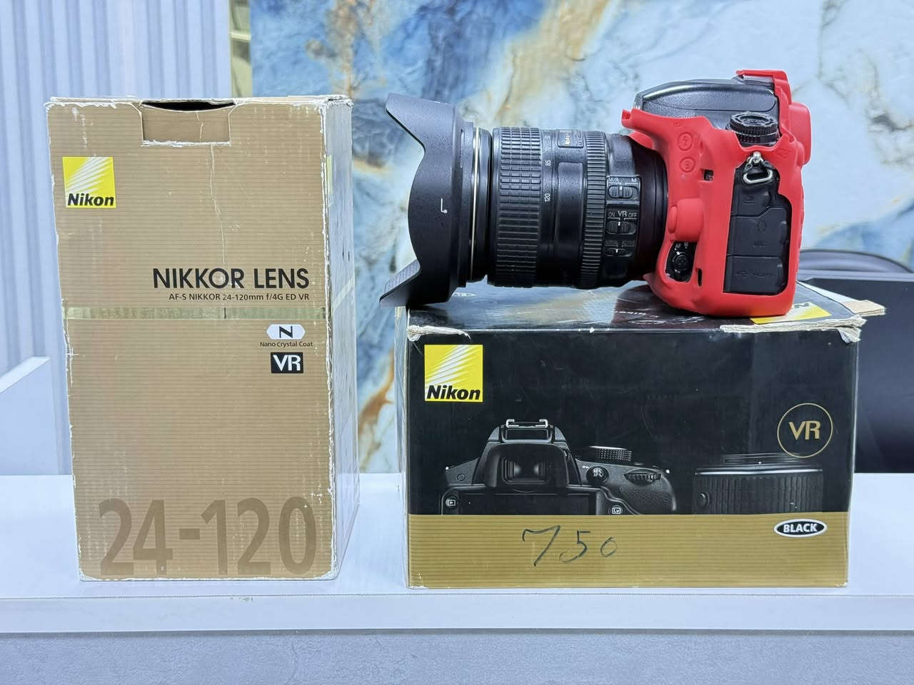 للبيع
كاميرا Nikon D750
عدسة 24-120

المواصفات:
 • بطارية أصلية + شاحن
 • جميع الملحقات
 • مع الكارتون

الكامرا شترها عالي  وبيت الرام واحد منهم يشتغل ولاخ يشكل

السعر: 1,150,000 دينار عراقي

للاستفسار خاص أو اتصال. �
***********
