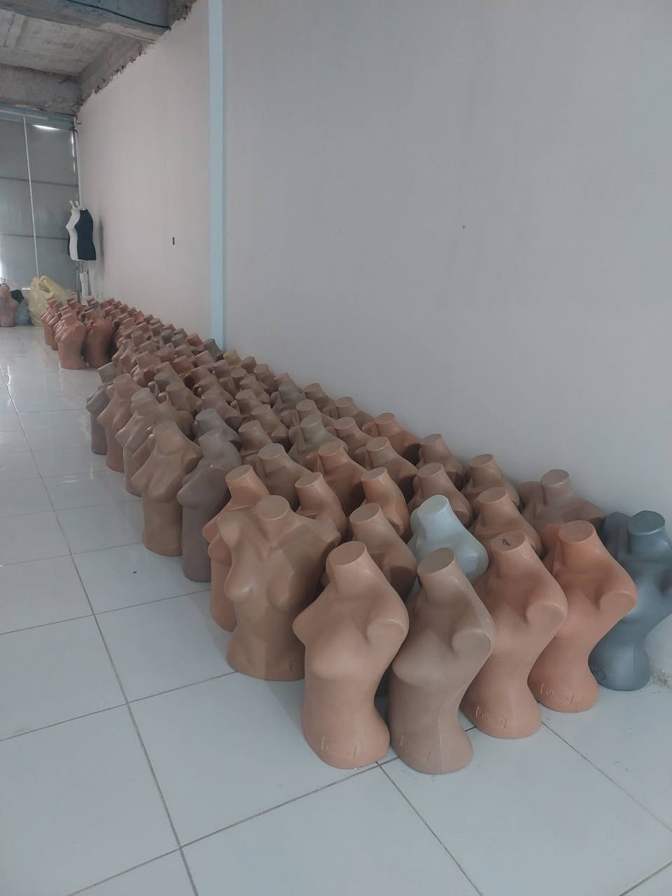 سڵاو بەڕێزان
ئەم بوکانەمان هەیە بۆ فرۆشتن، 100 دانەیە و پێکەوە ئەیانفرۆشین، هەر بەڕێزێک ویستی ئەتوانێت پەیوەندی بەم ژمارەیەوە بکات
***********
