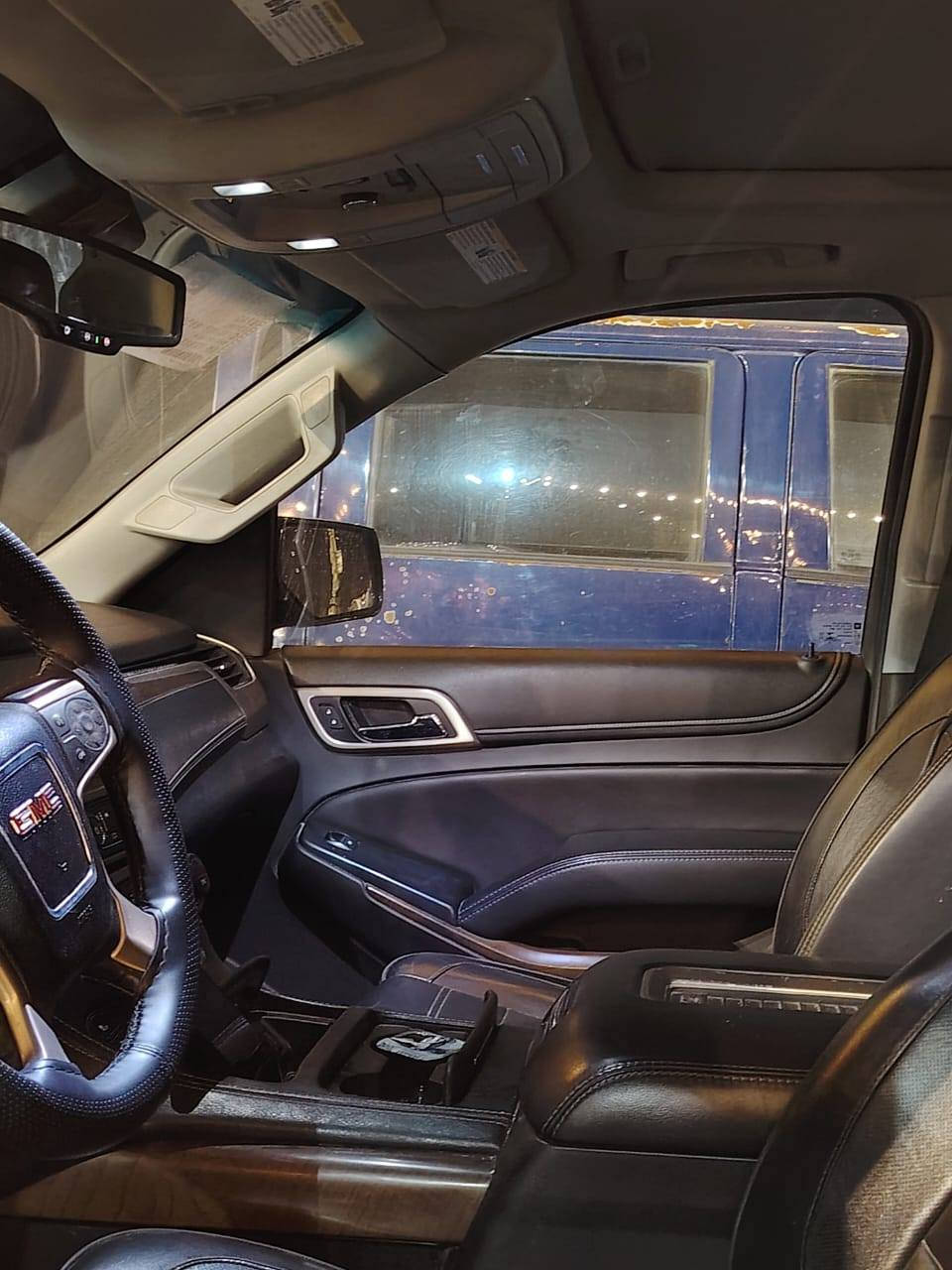 المركبة  :  جي ام سي يوكون دينالي2019 وارد أمريكي
الكفالة     : افقط قطعة صبغ وباقي ومكفولة من كل شيء وعلى الفحص 

المواصفات .. أدوات ادوااات 

1- جي ام سي يوكون DENALI موديل 2019 الون ابيض 

2- محرك 8 سلندر 6200

4- لايتات زينون عالي ناصي مع كشافات دعامية اصل 

5- مرايا جانبية نيكل كهربائية شفط

6- اشارات داخل المرايا الجانبية مع حساسات الاجتياز

7- يدات الابواب نيكل اصل 

8- حساسات خلفية اصل 

9- قبق الجنطة كهربائي شفط مع فتح جامة كهرباء 

10- طقم ويل كب اصلي حجم  مع طقم تاير بحالة ممتازة 

11- غرفة السيارة جلد بيجي اصل وبحالة ممتازة جدا 

12- المقاعد الامامية تدفئة وتبريد كشنات 

13- مقاعد المقدمة تحكم فول كهرباء مع ذاكرة كشن للسائق 

14- المقاعد الوسطية طي كهربائي 

15- المقاعد الاخيرة فتح وغلق كهربائي متكامل 

16-سلايد روف قمارة 

17- شاشة دشبول كبيرة سلايد مع قاصة داخلية 

18- كشنات المقدمة تدفئة وتبريد كشن 

19- السيارة دفع رباعي فور ويل 

20- ستيرن كهربائي الحركة متكامل الايعازات

23- مصابيح الترحيب الجانبية في الدوسات واسفل المرايا الجانبية 

24- وباقي مواصفات الدينالي الغنية عن التعريف للعلم سياره جديده جدا....السعر ١٧٥ بيها مجال قليل ترهم مراوس بيع 
رقم ***********

ومن الله التوفيق...
