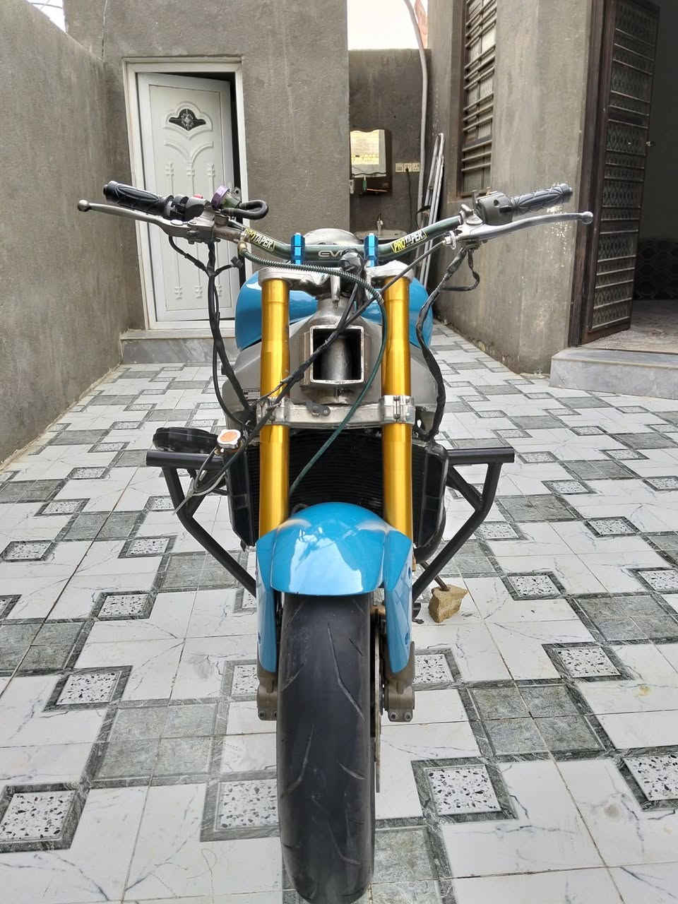 كاوسكي مكينه 600
سعر مليون و800 قفل 
شغاله وتمشي اتكفل سرقه وعشاير 
مكاني ناصريه ناحيه الفضليه 
***********
