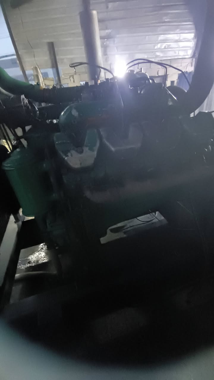 السلام عليكم اسكانيا صفر 6استندر راس توليد 350شرط لا تنقيص ولا تبخير السعر 65 وذا اكو مراوس بسكانيا اكبر عادي مكاني كربلاء ***********
