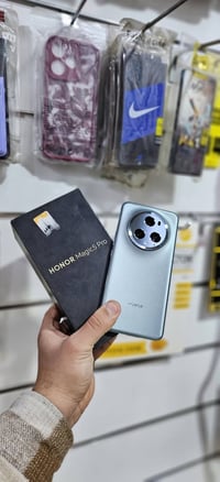 هونر مجك ٥ برو • ٥١٢ • رام ١٢+٨