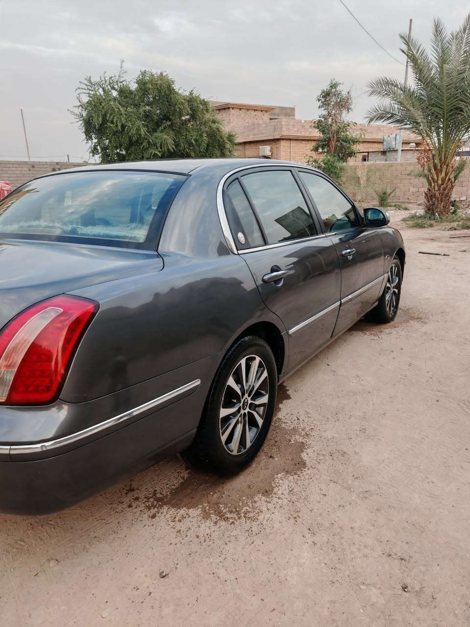 السلام عليكم 
كيا امانتي للبيع موديل 2009 خليجي فول مواصفات
سيارة باسمي جاهزه على الأخير سنويه لغاية ٢٠٣١
السعر 95 ورقة رقم التلفون ***********
المكان الفلوجة
