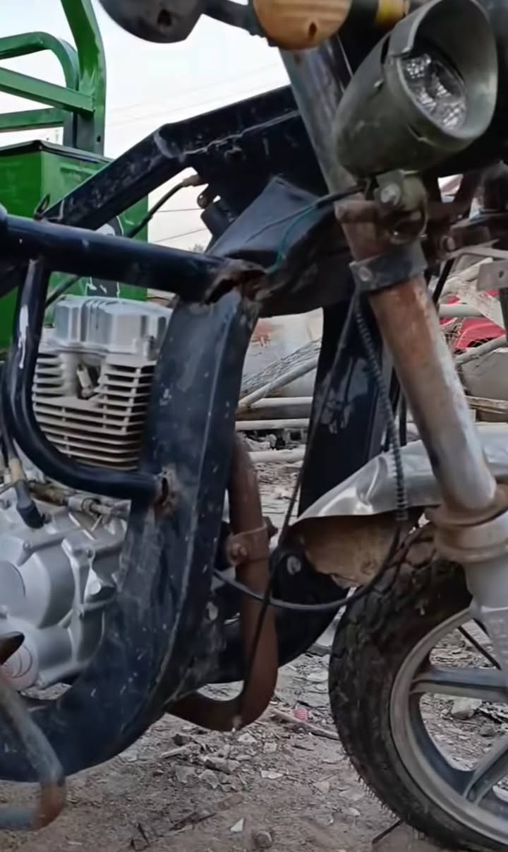 سلام عليكم ستوتات عدد2 لبيع خضره مديل22بيه حادث ولخرة ميدل 19كل شكال ما بيه لون جارد‏ رقم وتساب ‪+9647713372468‬‏   ‏‪***********‬‏ عنوان بغداد مدينه
