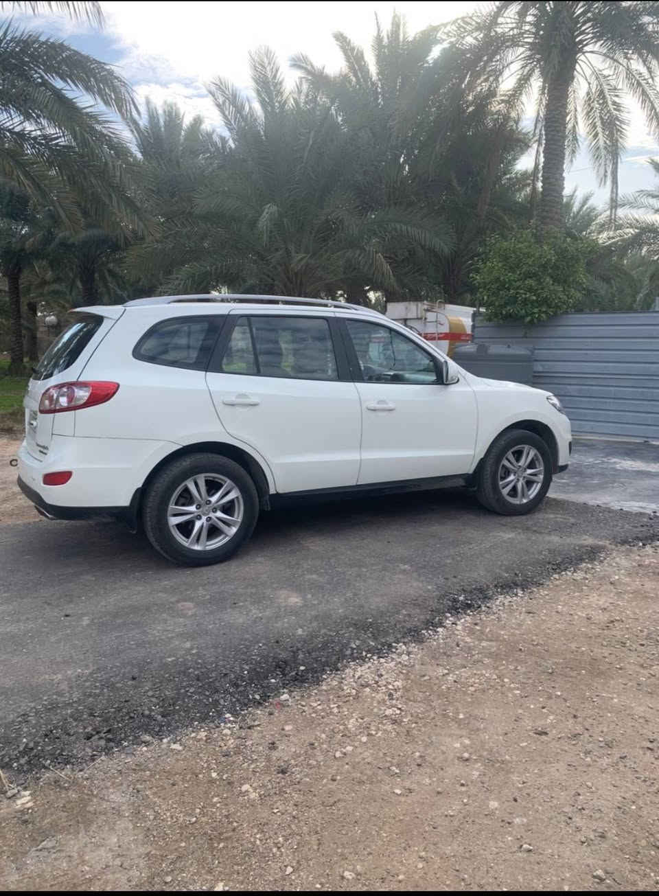 سيارة سنتافي 2012
رقم بغداد

سته سلندر

سبعة راكب

لون ابيض

سياره امحزمه

تحويل مباشر بسمي سنويه
السعر ١٢٥ وبيه مجال

***********

***********
