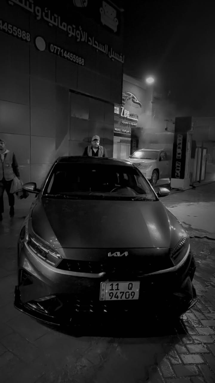 لسلام عليكم  كيا فورتي 2023 السياره نضيفه جدا ماشيه 53 كيلو متر فول مواصفات عده البصمه فتحه سقف كشن هيتر ستيرن هيتر 3 وضعيات قياده فول تحكم ستيرن المكينه 2000 دوش رقم بغداد السياره لدات وليس كلوبات يعني الضوه مالتها زينون حادثها جاملغ نفسه مرجع ع بارد والبنيد تم تبديله طبق الاصل حتى لا يصير بل سياره صبغ لا غير 
رقم *********** السعر 165 ورقه
