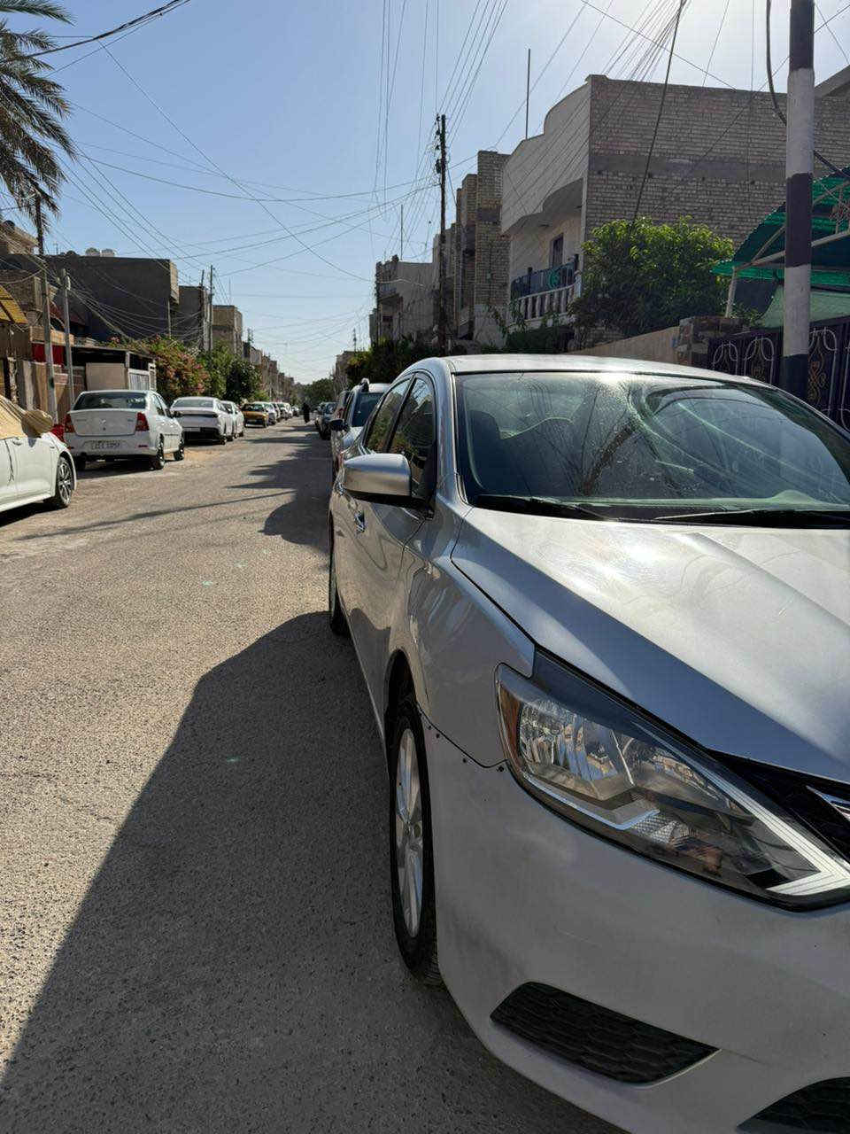 سنترا 2019امريكي مواصفات sv 
ضرره جاملغ صفحه السايق 
وبيهه طخات موضحه بالصور 
التبريد بي ضعف ماشيه 103الف حقيقي
رقم بغداد بأسمي 
مواصفات معروفة سيارة نظيفة 
وكير ومكينه خير من الله
مكاني بغداد عارضها 95وبيها مجال بسيط
*********** بغداد, العراق
