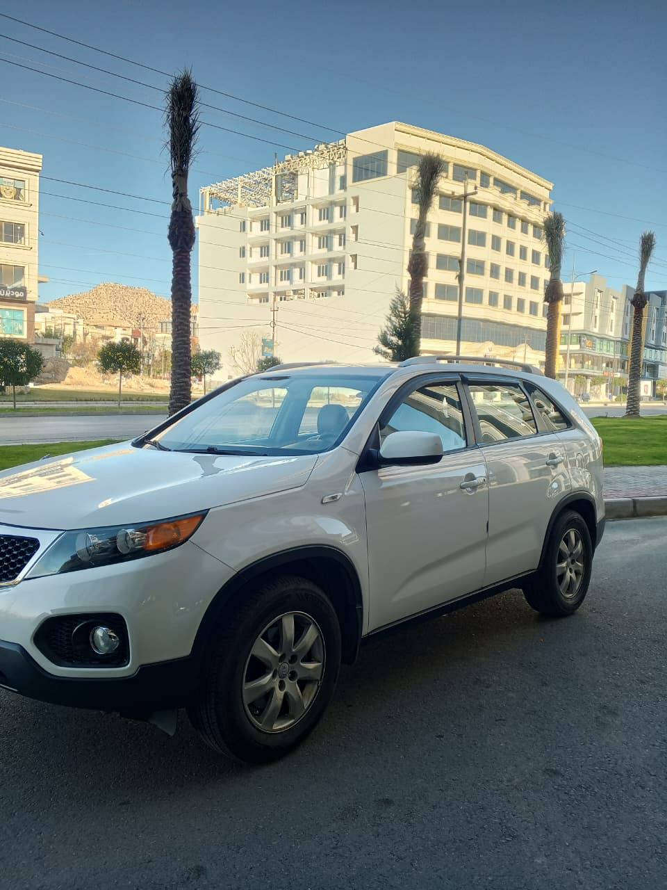 سورنتو خليجي موديل 2013 كلين تايتل محرك 4 2400 ثلث قطع تبريد سبعه راكب كير محرك شرط مواصفاتها معروفه سياره جديده حيل صدر تخم تواير سياره كلين بدون ضرر خالصه كلين تايتل السعر 150 وبيها مجال شي قليل بيع فقط اتصل. ***********
