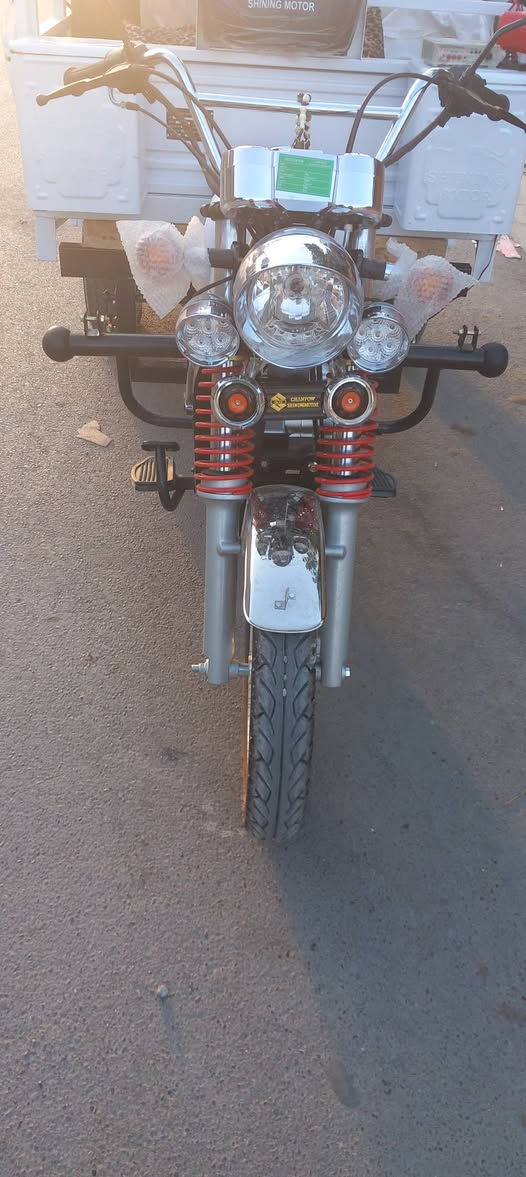 ستوته للبيع صقر فحل بعدها زيرو مشتريها صارلها ٣ ايام من المعرض  مكفول كفاله عمه من اي شي كمرك كبل للترقيم مكاني الشعب للإستفسار ***********
