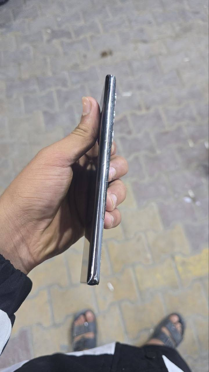 جهاز  تكنو كامون اربعين برو فايف جي الجهاز نضيف اب شكل باقي التفاصيل خاص الرقم. ***********
