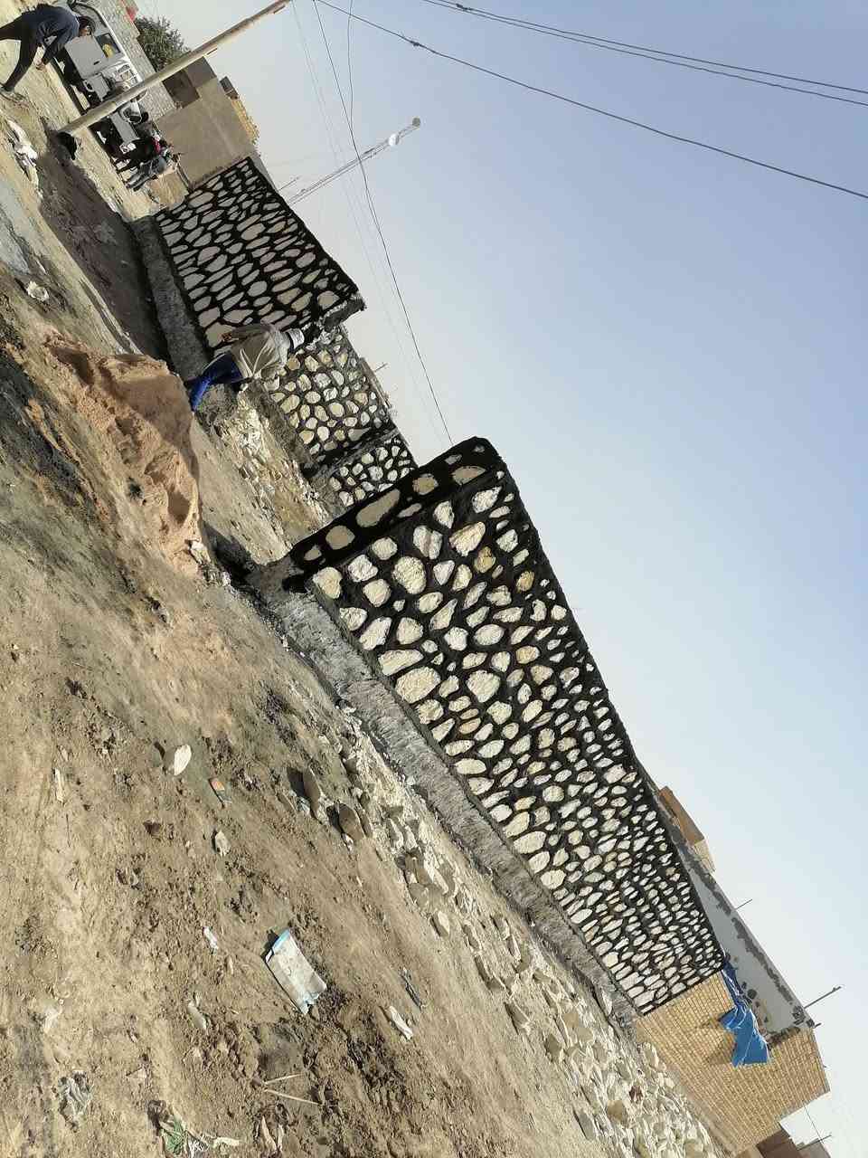 من يرغب ببناء الحجر أو الأستفسار يرجى الاتصال على الرقم التالي أو مراسلة الصفحه ونحن في خدمتكم
***********
***********
شغل درجه اولى وحسب الديكورات المطلوبه نشتغل كرسته وعمل السياج عالمتر المربع والبيت حسب الخريطه وبأسعار مناسبه جدا
