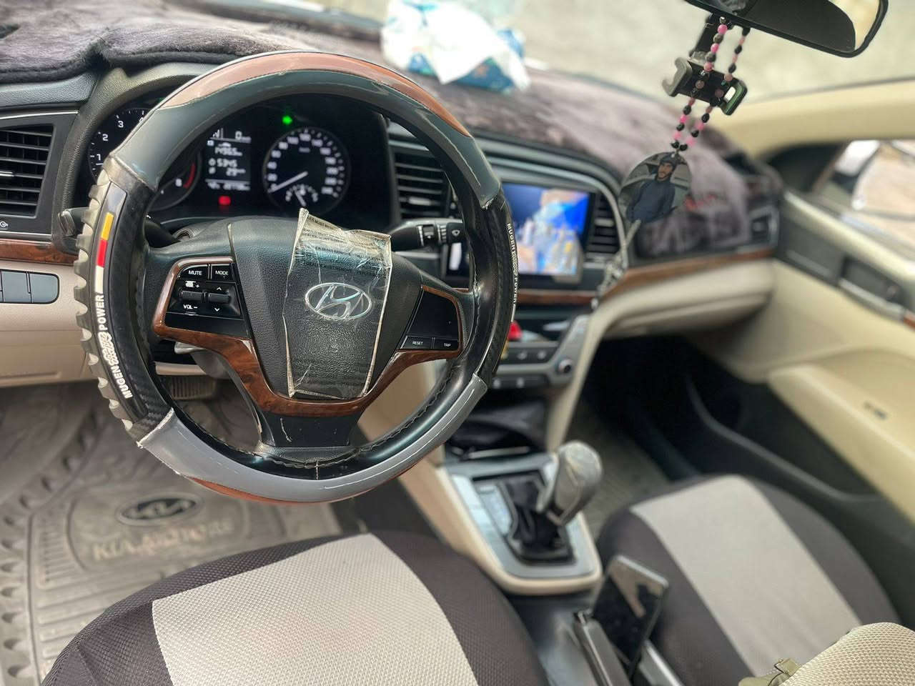 سلام وعليكم النترا خليجي موديل 2019 كلشي واضحك كدام وتجي و شوفها نضيفه اكثر من صور  سعرها 160وبيها مجال مكاني الانبار الخالديه رقمي ‏‪***********‬‏
