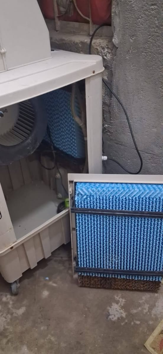 مبرده اونكس جديده حترگ ماطورها بسبب التيار العالي ماخذها 400 قيم واخذ ***********
