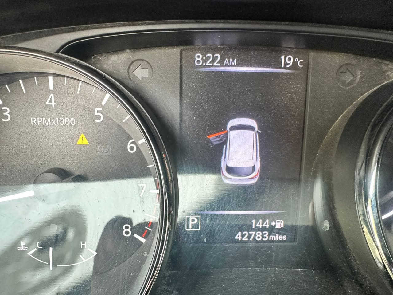 للبيع نيسان روج 2017 سبورت
ماشي 43 ألف ميل حقيقي

كلين تايتل بدون ضرر

بيه طخه بالبنيد و بارد مصلح و صبغ دعاميه اماميه فقط، الباقي مكفول (شاصي مكفول)

جميع الإيرباكات سليمة

محرك 2000 مرغوب

دفع رباعي (4WD) شغال

بصمة تشغيل وأبواب

داخلية لون أسود

شاشة وسائط أصلية + شاشة معلومات

4 كاميرات 360 درجه

تبريد قطعتين

تحكم ستيرن جهتين

ويل حجم 17 أصلي

محرك وكير غير مفتوح شرط الفحص

صدر ممتاز، تايرات جيده ، تبريد ثلج

السيارة نظيفة جداً، بالواقع أجمل من الصور

رقم اربيل 
السعر : 15,000$ 

المكان: بغداد – حي الخضراء
للاستفسار: ***********
