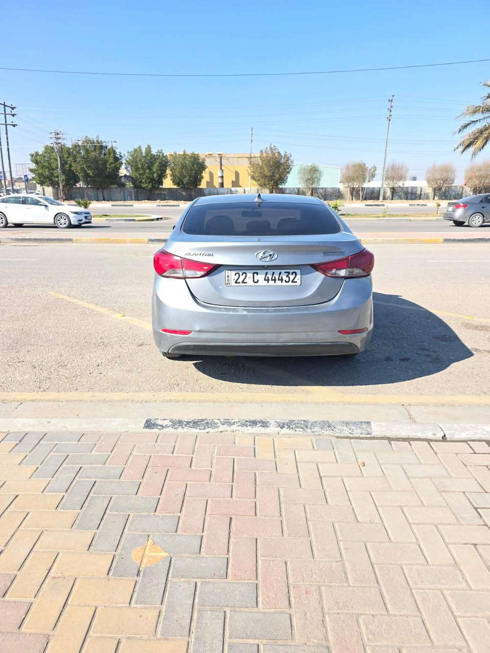 النترا 2015 . رقم اربيل بأسمي تحويل مباشر او وكاله مباشر
حجم المحرك 2000 
الضرر جاملغ مع بنيد والباقي كفاله عامه ليبل واحد السياره 
گير محرك حداديه تبريد سياره جاهزه من كلشي تخم تاير جديد 

السعر : 113 وبيها مجال     
العنوان : كربلاء 
الهاتف : ***********
