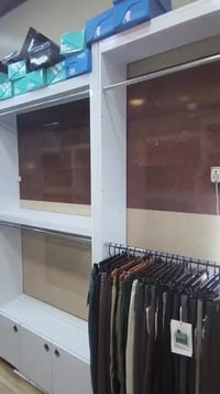 الديكور ملابس رجالي للبيع أخو الجديد خشب السعر 850 وبي مجال انه مكلف ب...