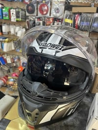 خوذة رياضية • جديدة • ما مستعملة