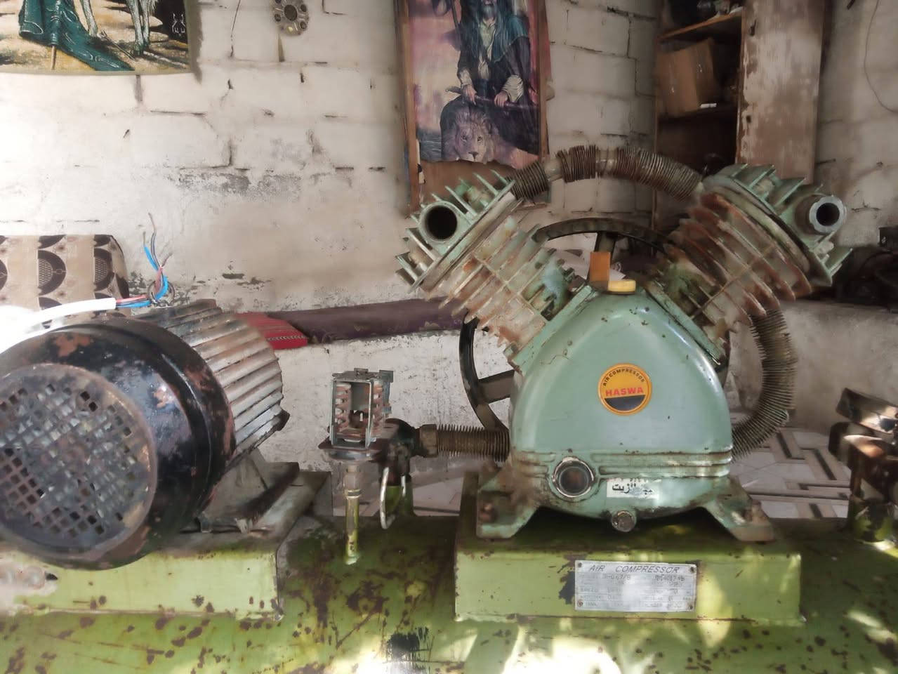 سلام وعليكم كبريسر هواء للبيع تريفز اربع خطوط ماطور 5حصان انقص قياش صونده مكانه بصرة سعره 450الف***********
