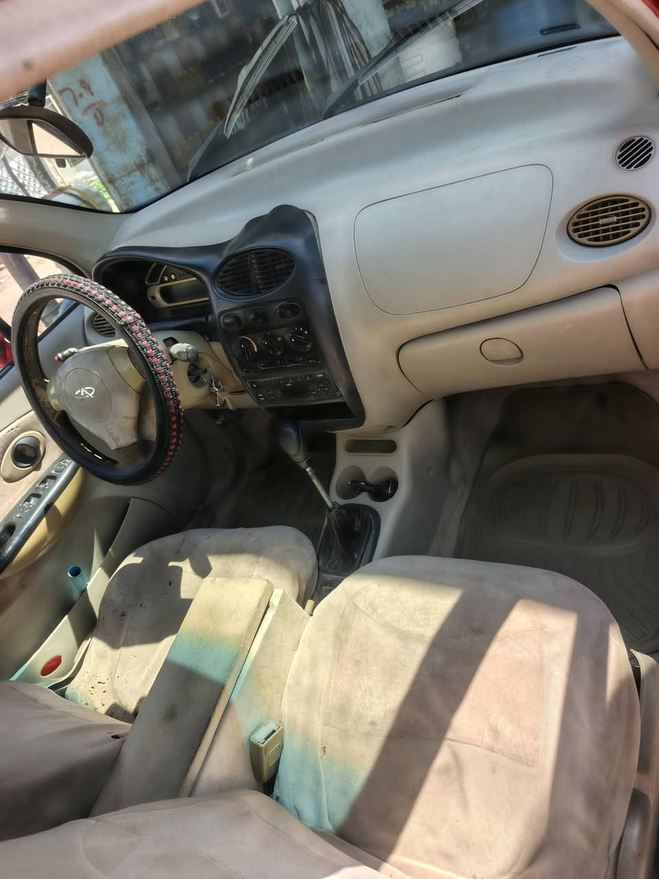 السلام عليكم 
كيو كيو للبيع نجف مديل 12 سنوية ساقطه مكينه بيه بخار قليل يعني بلشهر تقريب تنقص ربع لتر أو نص كير عادي حدادية ستوني مسويه عوزه بعد اربع دبلات تايرات لكدام جديد تبريد ميشتغل رقمه نجف سنتر لوك جام كهربائي سعره 20 وبيه مجال للطيبين عنواني براكية شارع المعمل, *********** 
كلشي بيه ذكرته اقره لمنشور وبيك خير ودلل
