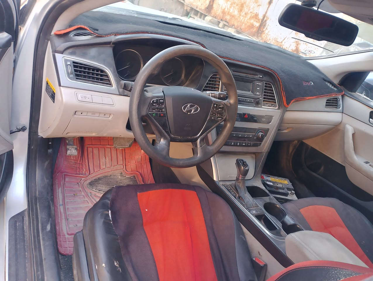 سونات موديل 2015 مكينه وكير مكفولت حداد مكفول مكفول من لكلب ولجفي ول صبغ بيها ضرب  جاملق أو بنيد مكانها بصره رقم انكليزي مكانها بصره سعر قفل 83.   ***********
