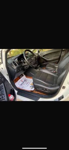 السلام عليكم 
سيراتو إيراني 2017 فوول كفاله عامه من الصبغ والبارد 
ماشيه 83 اي نقص مابيها 
داعميات مكفوله 
باسمي تحويل ثاني يوم مكان سياره بغداد رقم بغداد جديد إنكليزي 
 ***********
