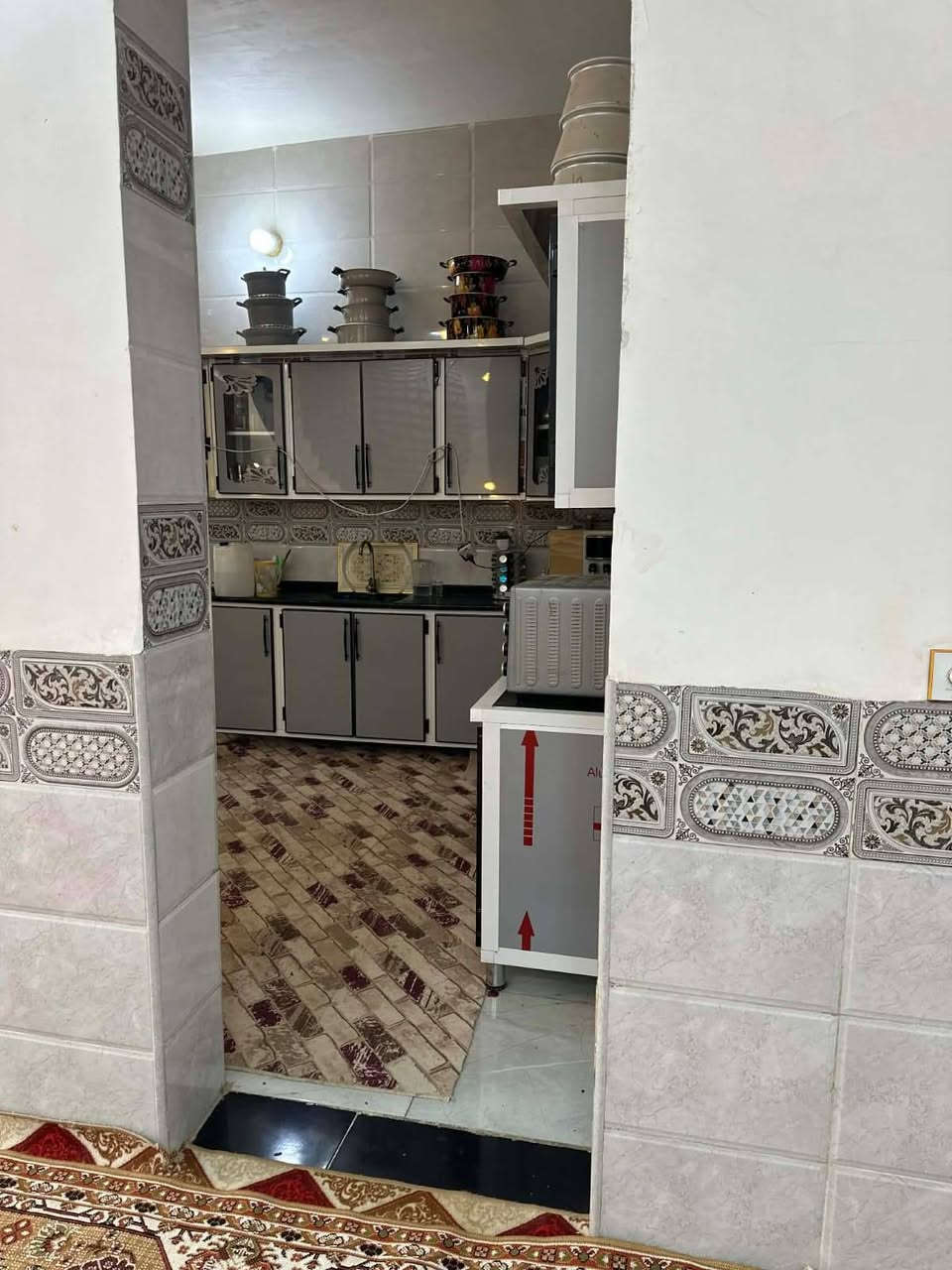 بيت مساحه 500متر شغل جناي
✅ مشمول بقرار التطويب سعر 105وبي مجال

موقع /نجف 🏡
مقابيل قريت الغدير 

البناء 🏡 ***********
غرفتتين / صاله 12م/ يوجد بيه ثنين مطابخ حار وبارد سقبال 12 م/ 2 حمامات في اداخل / واخرج 4 / بناه درجه واله نزالت البيت كله 
بناء مرتب/ اساس + سقف كونكريت + طابوك

ألخدمات
ماء/كهرباء/مدارس/سوق/تبليط/لحد الباب
