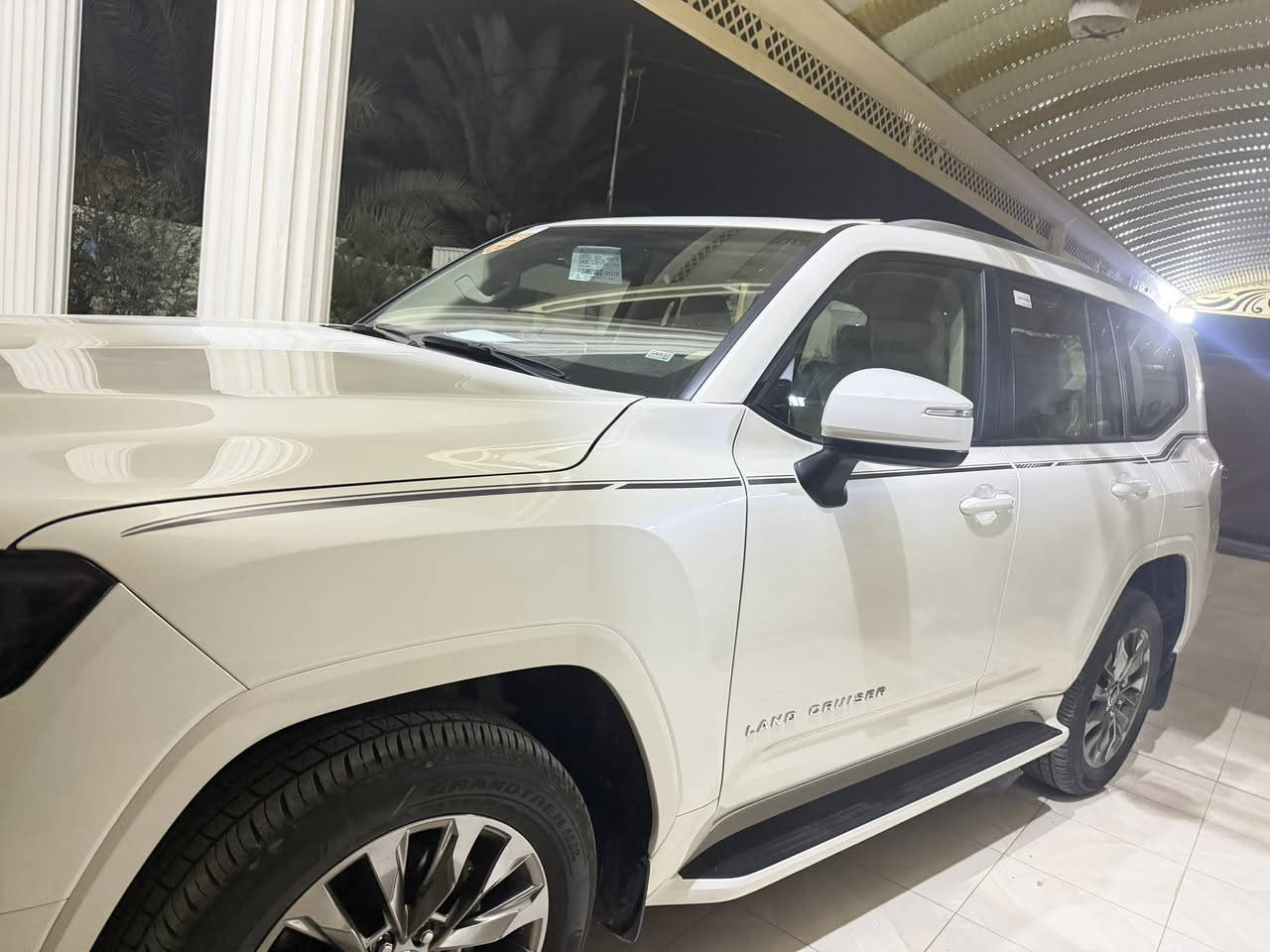 لاندكروزر موديل 2025 ساز ام الظمان زيرو  كامل موصفات ثلاث شاشات تترقم سليمانيه   بيها فقط ثلاث نقاط حالوب غير واضحات لان صغار جدا. إلا بالسونار     السعر 695 مجالها بسيط. مكان السيارة بعقوبه   الشراي يتصل على وات ساب ***********
