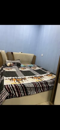 غرفه تركيا نضيفه 5 قطع وجربايه نفرين ام المخزن السعر 450 وبيها مجال مك...