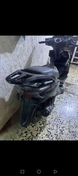 يالله دراجة للبيع صيني نضيفة الدراجة انضف من الصور بس المكينة لاطشة السعر، 100 وبيها مجال قليل للتواصل *********** نجف حي النصر مهندسين
