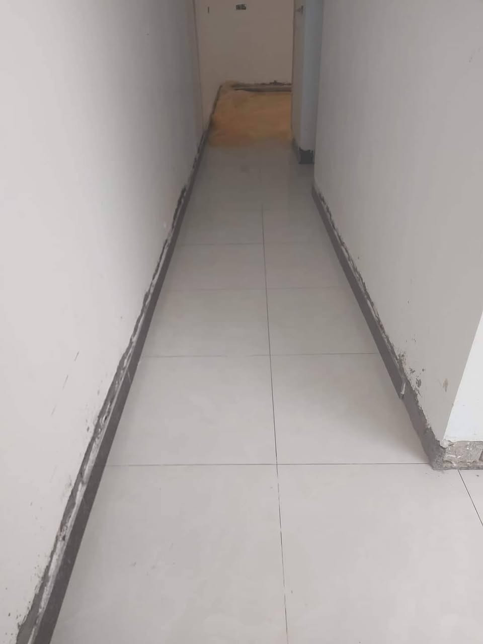 👷🏻‍♂️ جميع اعمال التطبيك
ارضيه/جدران 
🔎🤞🏻مرمر. كاشي. كرانيت. بورسلاين. سيراميك. / مستعدون لأعمال الترميم  واعاده تطبيگ استفسار ‏‪***********‬‏
دقه في العمل سرعه في الانجاز
