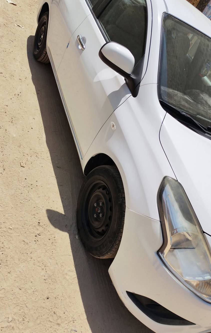 سلام عليكم نيسان صني موديل 21رقم اربيل الماني سنويه ساقطه قبل ٤اشهر مكفوله كفاله عامه ماشيه ٣٨الف سبير منازل ستخدام شخصي مكانه نجف سعر ٩٢ معه المجال البسيط للاستفسار ***********
