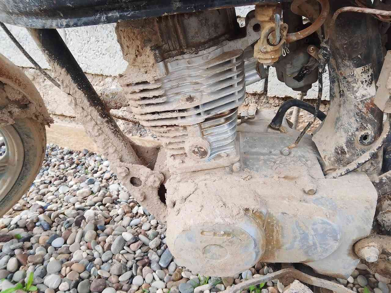 السلام عليكم يوجد موطور للبيع ***********
