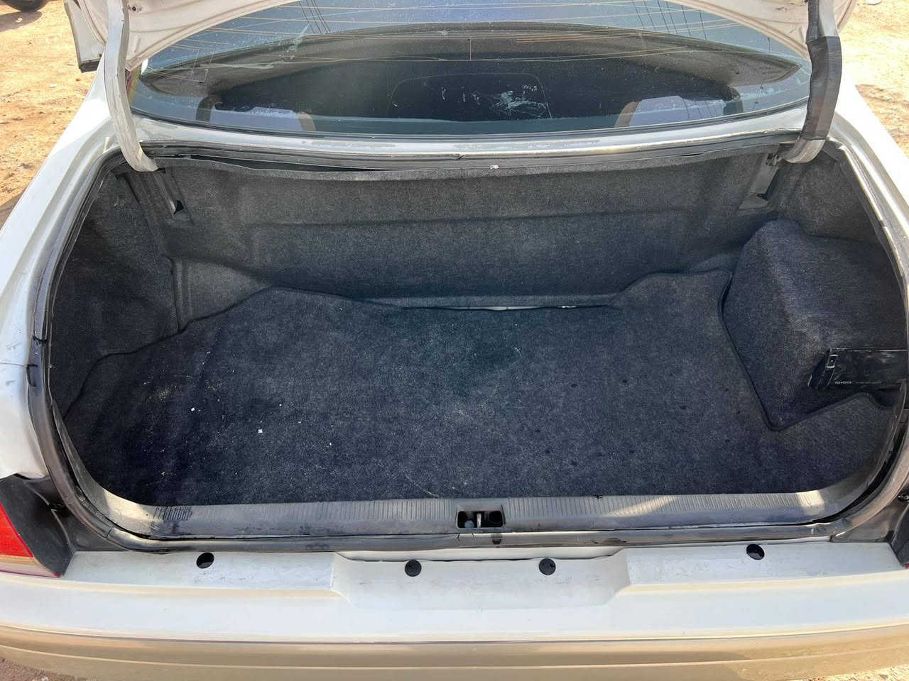 السلام   عليكم راس الثور جديده موديل 98 رقم بصره باسمي مقفوله كفاله  عنوان السياره البصره رقم الهاتف***********
